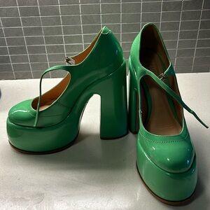 Schutz retro platform heels - mint green size 8